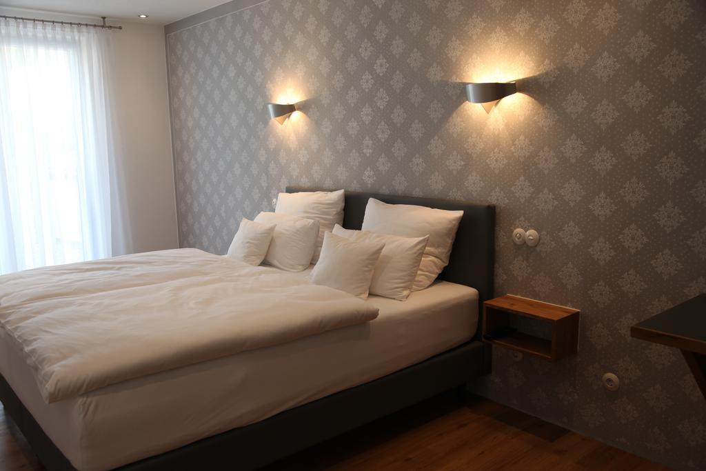 Luisenhof Hotel Geisfeld  Ruang foto